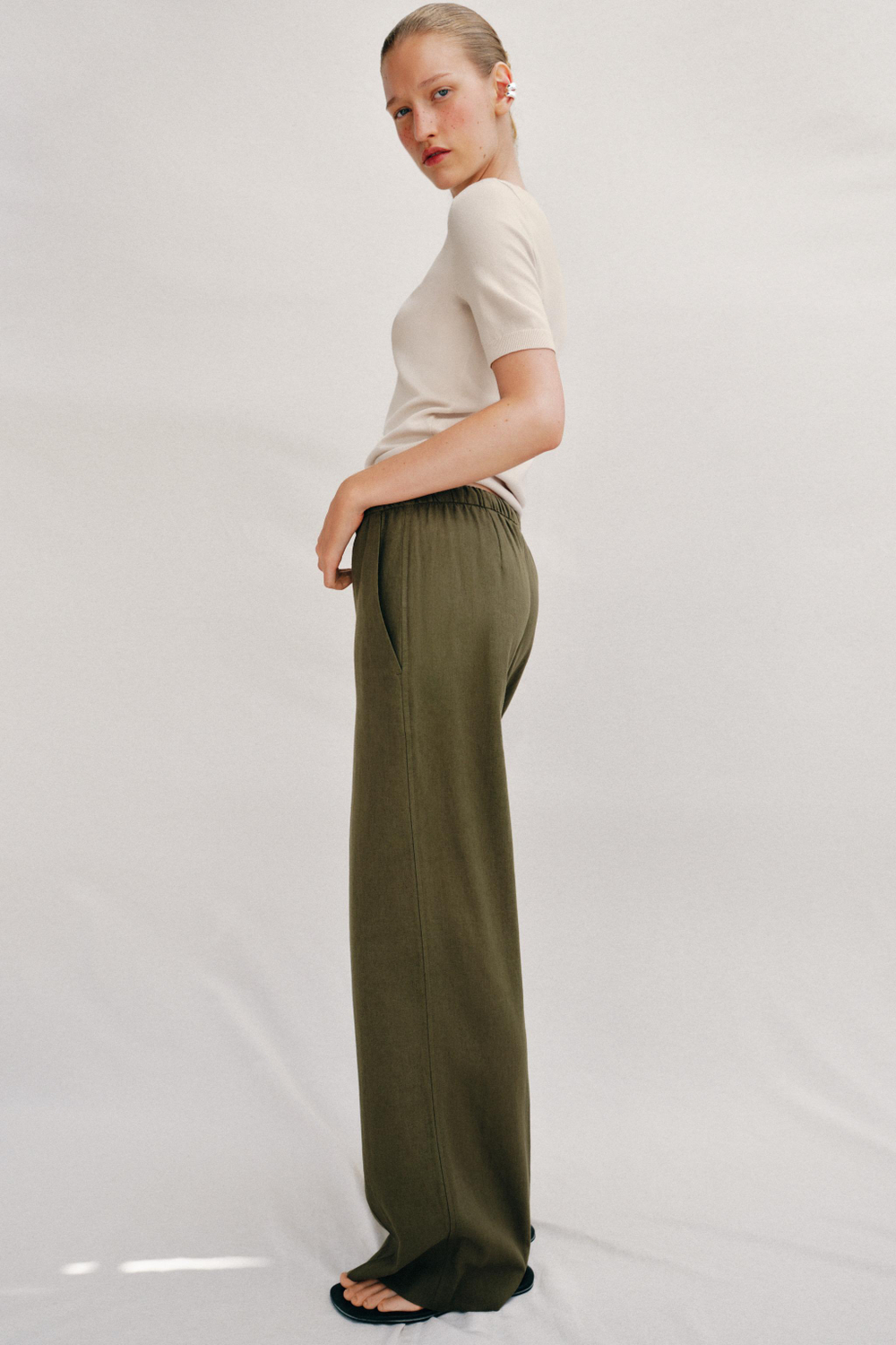 БРЮКИ ПРЯМОГО КРОЯ ИЗ СМЕСОВОГО ЛЬНА — ZARA