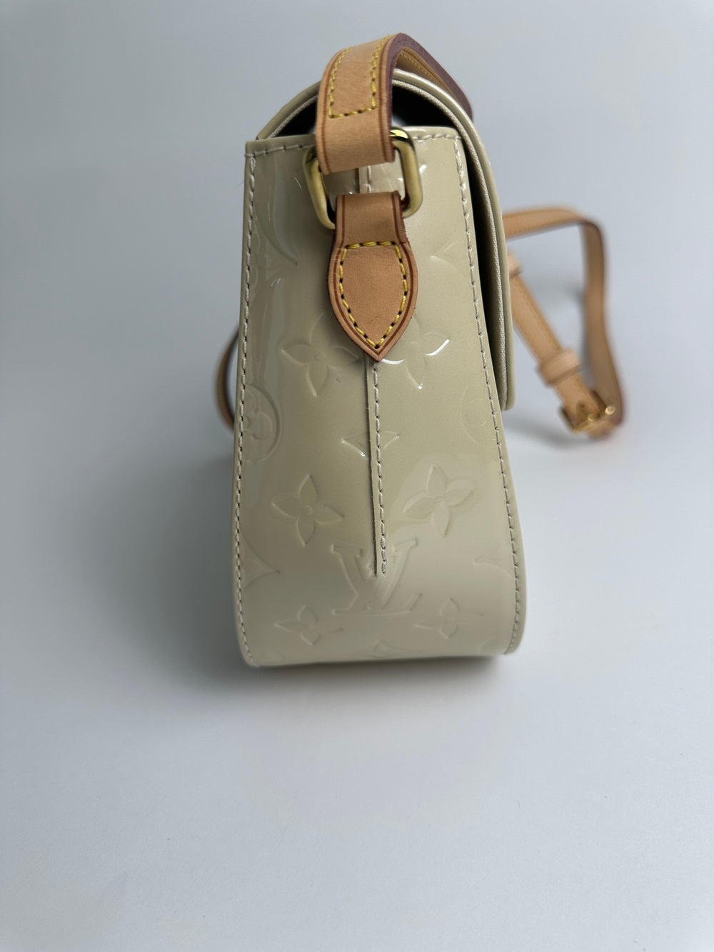 Сумка Louis Vuitton White Monogram Vernis Bellflower