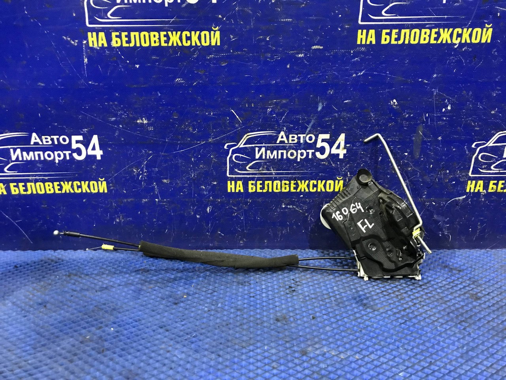 Замок двери передней левой SUBARU LEVORG 2014-2020