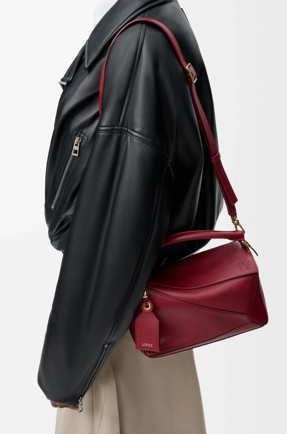 Loewe Маленькая сумка натуральной кожи, красный