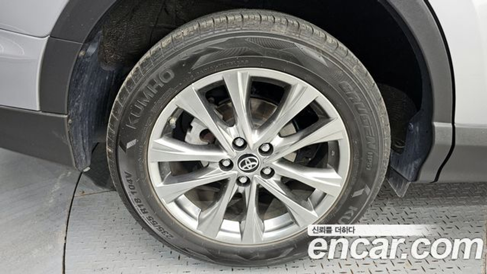 Toyota RAV4 2.5 4WD Hybrid — 2018