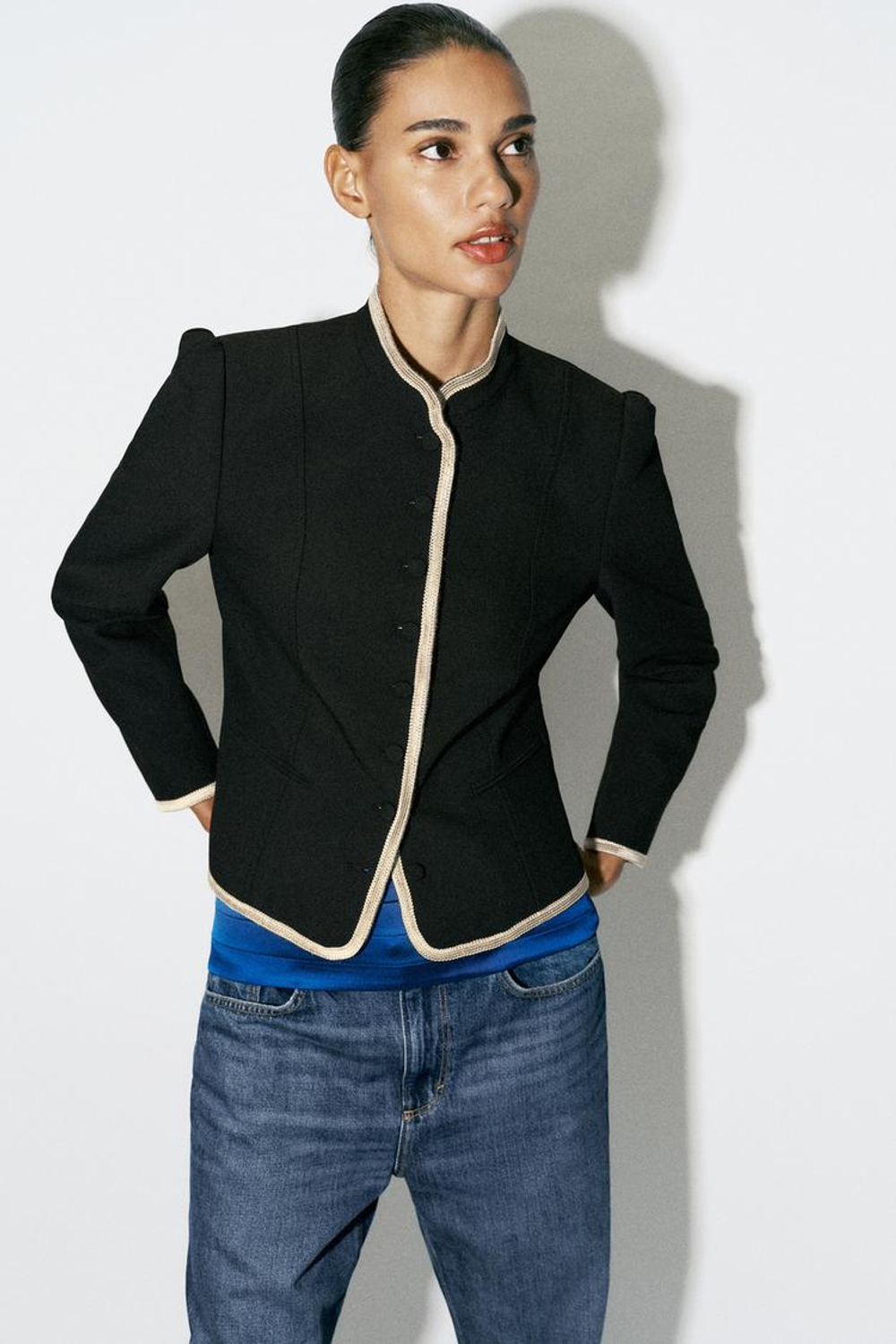 ZARA БЛЕЙЗЕР С КОНТРАСТНОЙ ОКАНТОВКОЙ, ЧЕРНЫЙ