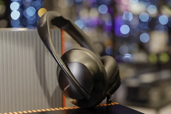 Bose Noise Cancelling 700 Black