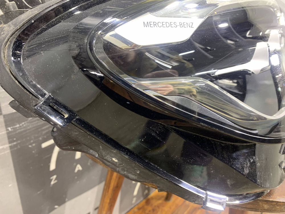 Фара правая LED Mercedes E-Class (W213) 20-23 Б/У Оригинал A2139066408
