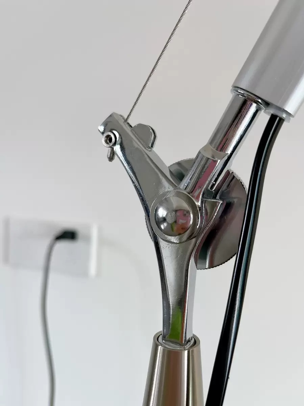Floor design lamp Tolomeo Mega by Artemide