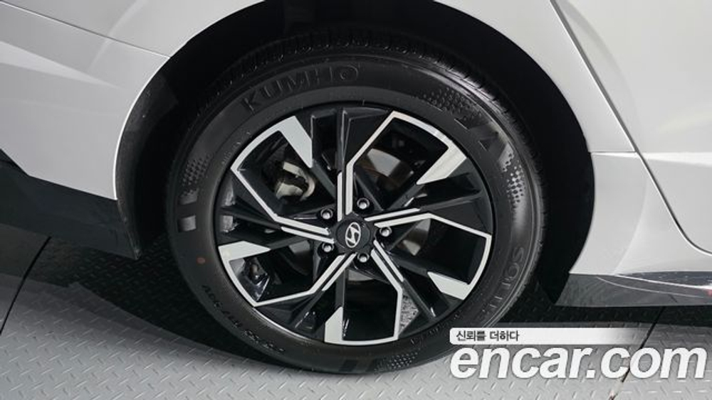 Hyundai Sonata 2.0 — 2024