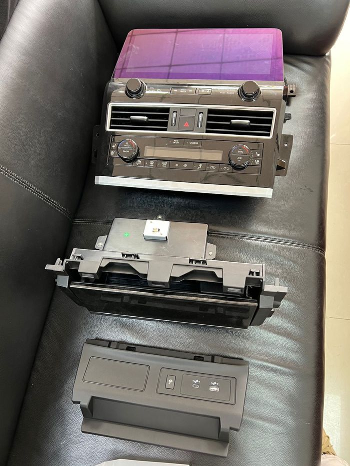 Магнитола для Nissan Patrol Y62, Infiniti QX56/QX80 2010-2019 (поддержка Bose, 360 и мониторов) - Kuberg ZH-N1211 монитор 12.3", Android 12, Быстрая, CarPlay, 4G SIM-слот, беспроводная зарядка