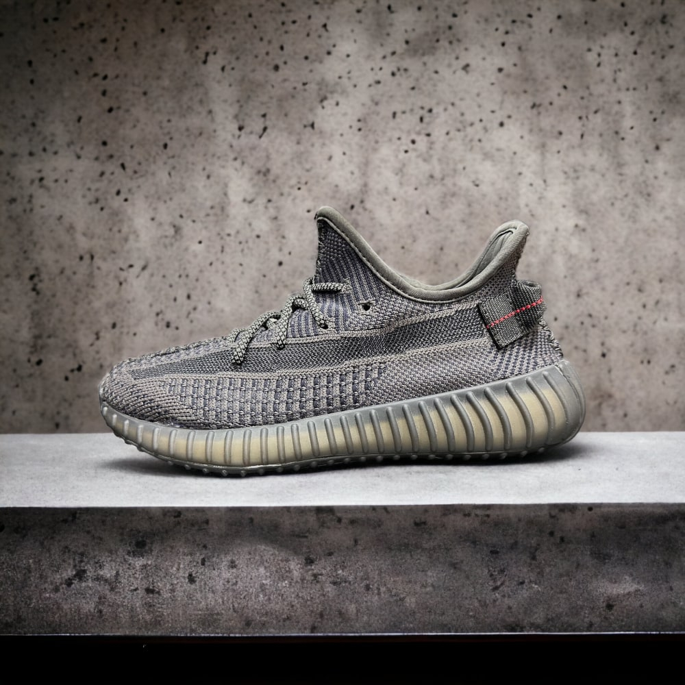 Adidas Yeezy Boost 350 V2 • Black