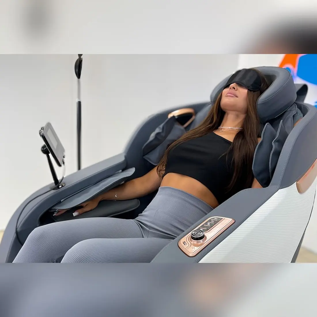 Как массажное кресло RelaxMaster помогает забыть о стрессе