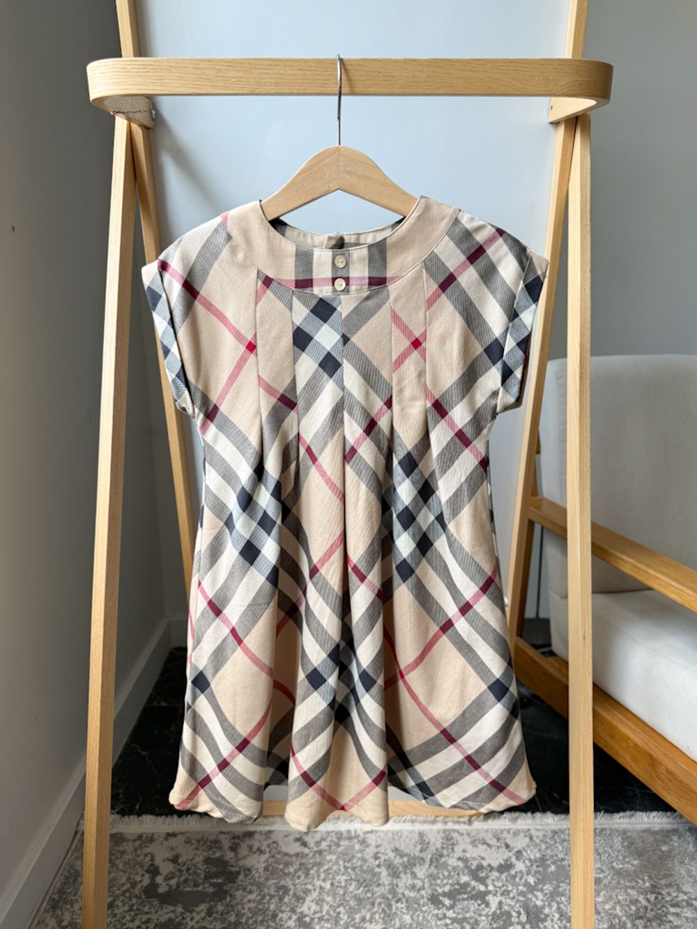 Платье Burberry, 104