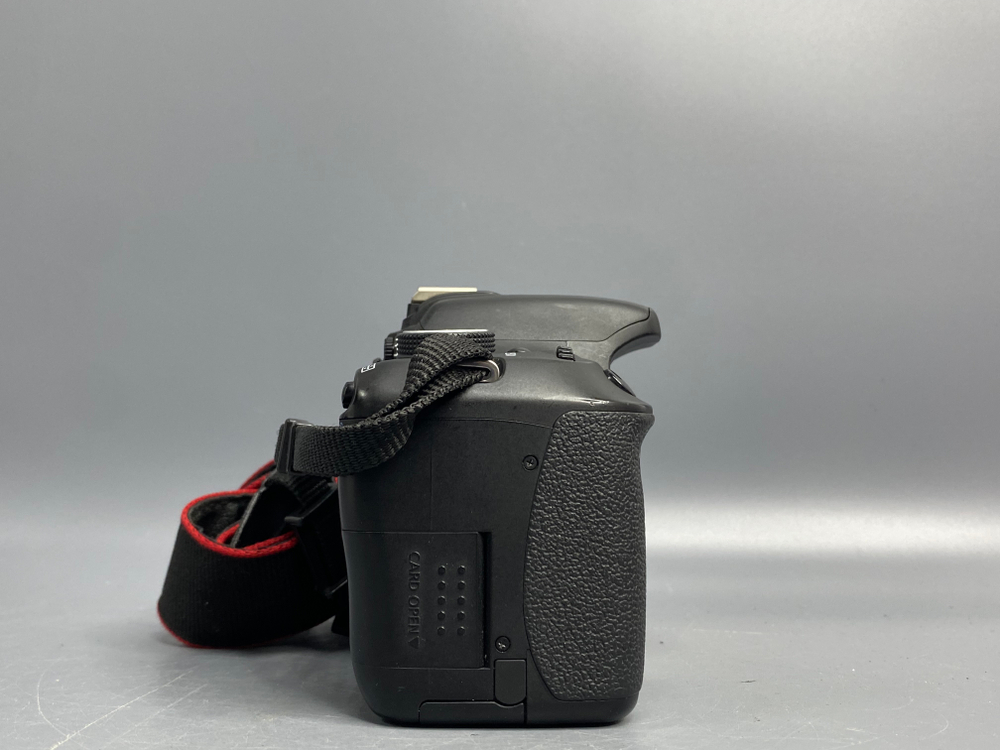 Canon 600d Kit 18-55 31.000 кадров