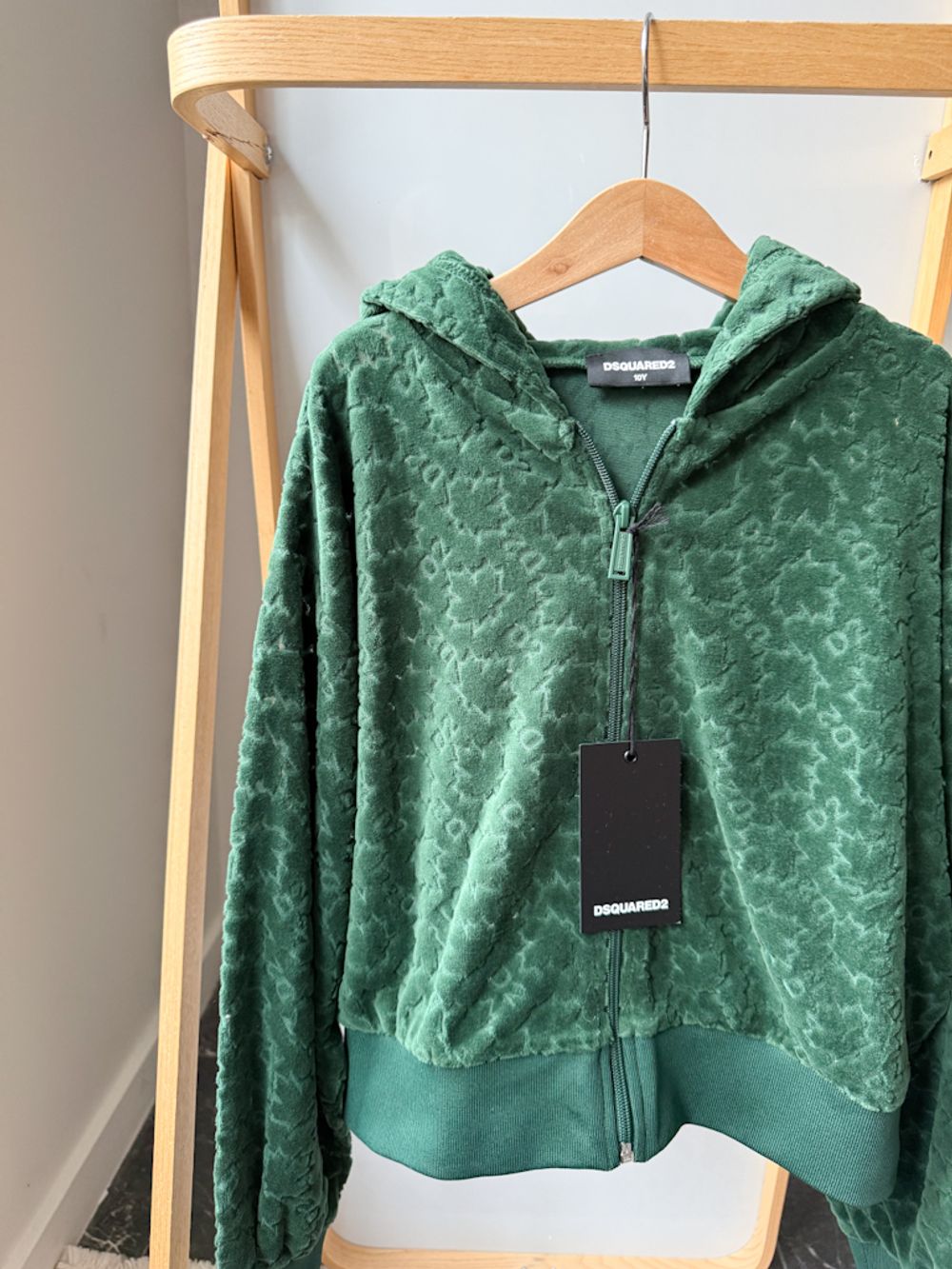 Новая велюровая толстовка Dsquared2, 140