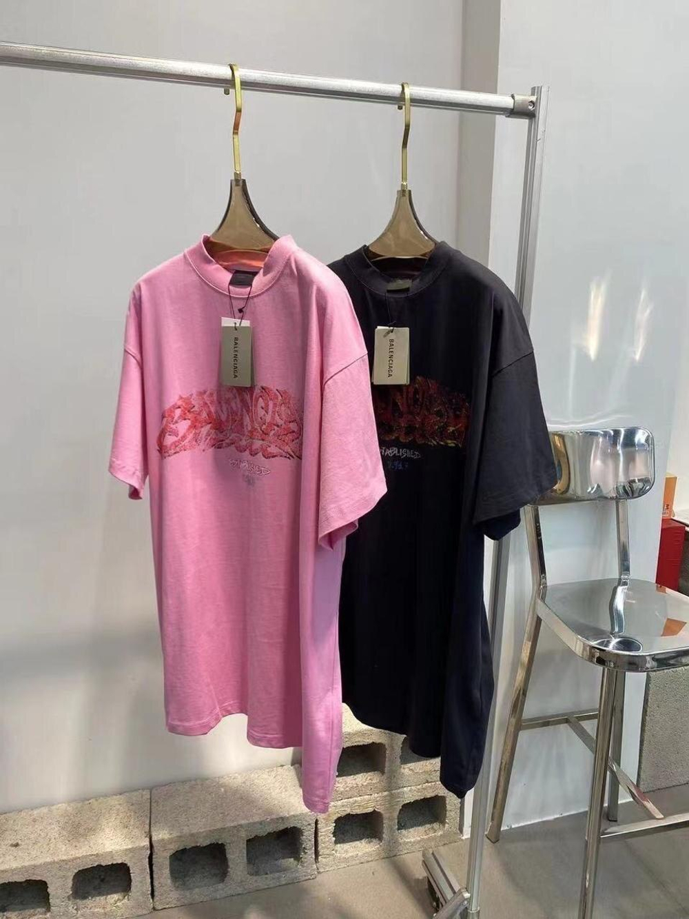 Футболка Balenciaga