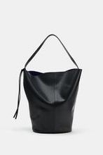 Новинки ZARA