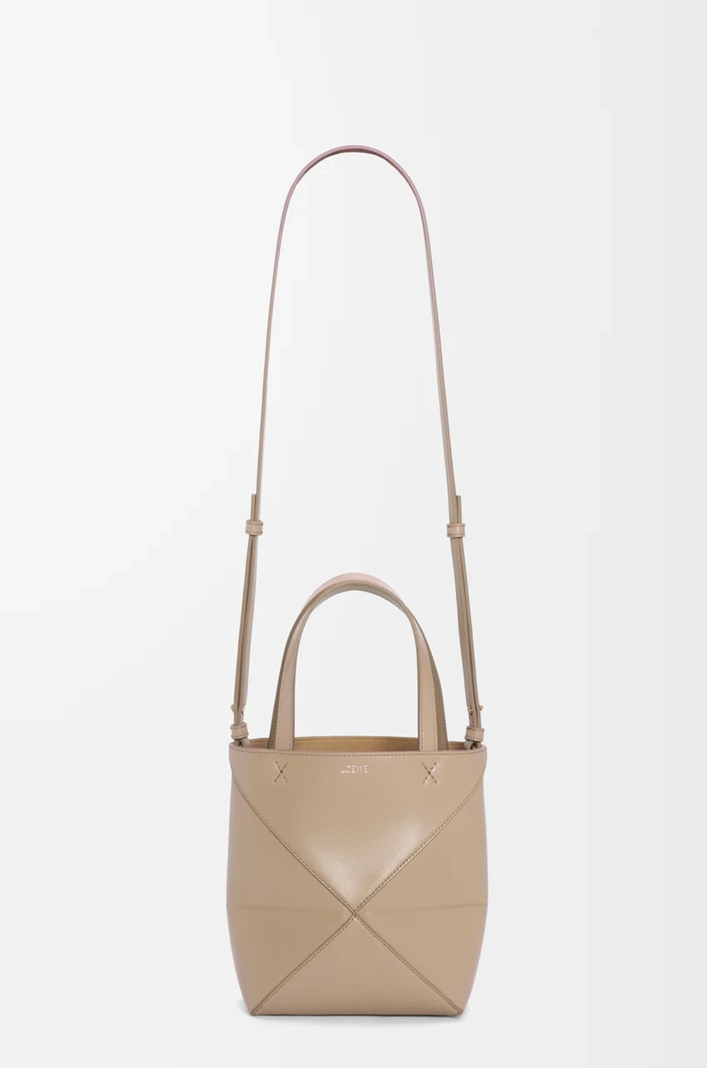 Loewe Мини-сумка Puzzle Fold из блестящей телячьей кожи, песочный