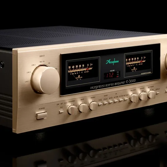 Accuphase E-3000