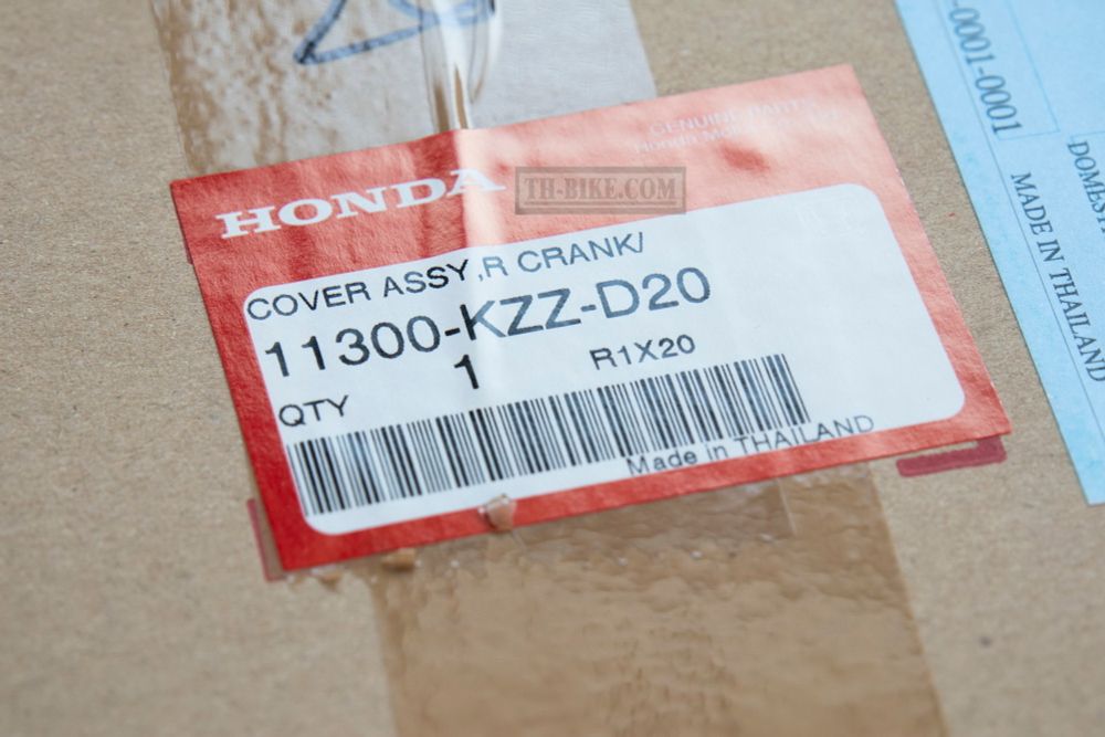 11300-KZZ-D20. COVER ASSY., R. CRANKCASE