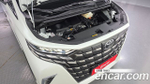 Toyota Alphard 2.5 HEV Executive AWD — 2025