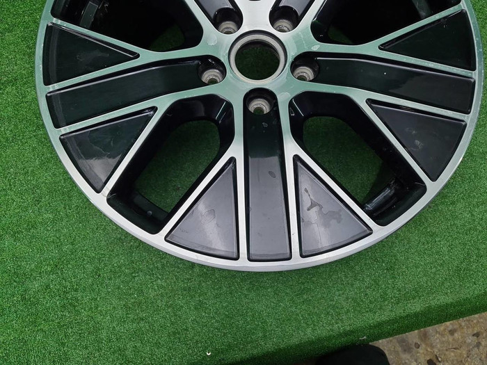 Диск литой R20 Porsche Taycan (2019-н.в.) передний
