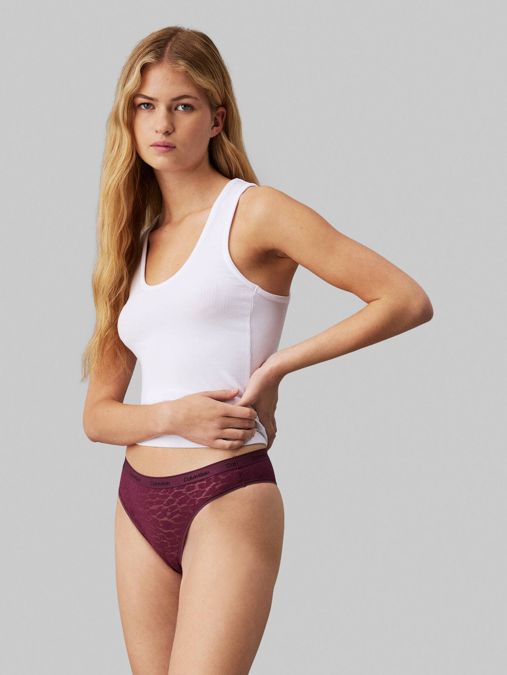 Бразильские трусики Calvin Klein Underwear - фиолетовый(000QD5233E)