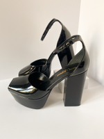Лаковые босоножки Saint Laurent, 36