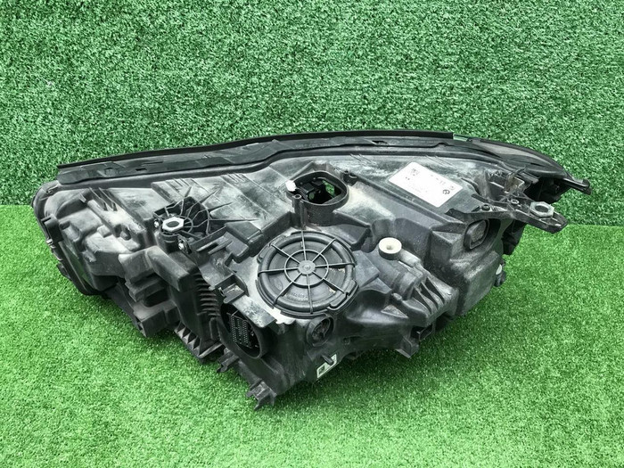 Фара правая BMW 7er G11 G12 (2019-2022) LED