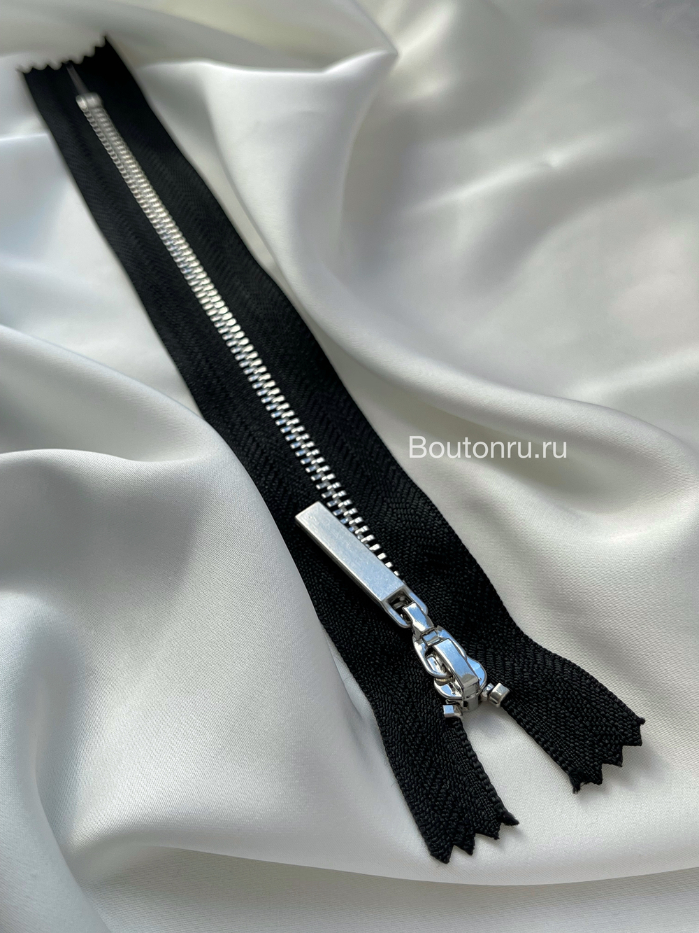 Молния черная серебро