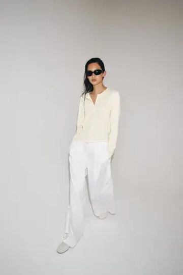 ZARA ФУТБОЛКА ИЗ 100% ХЛОПКА НА ПУГОВИЦАХ, ЖЕЛТЫЙ