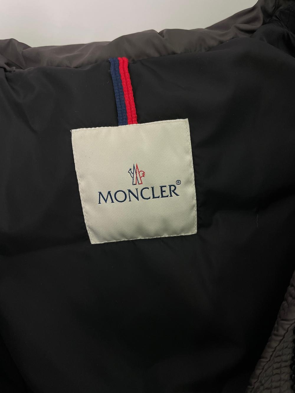 Пуховик Moncler