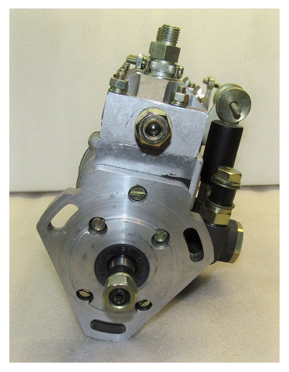 Насос топливный высокого давления TDQ 15 4L/Fuel Injection Pump
