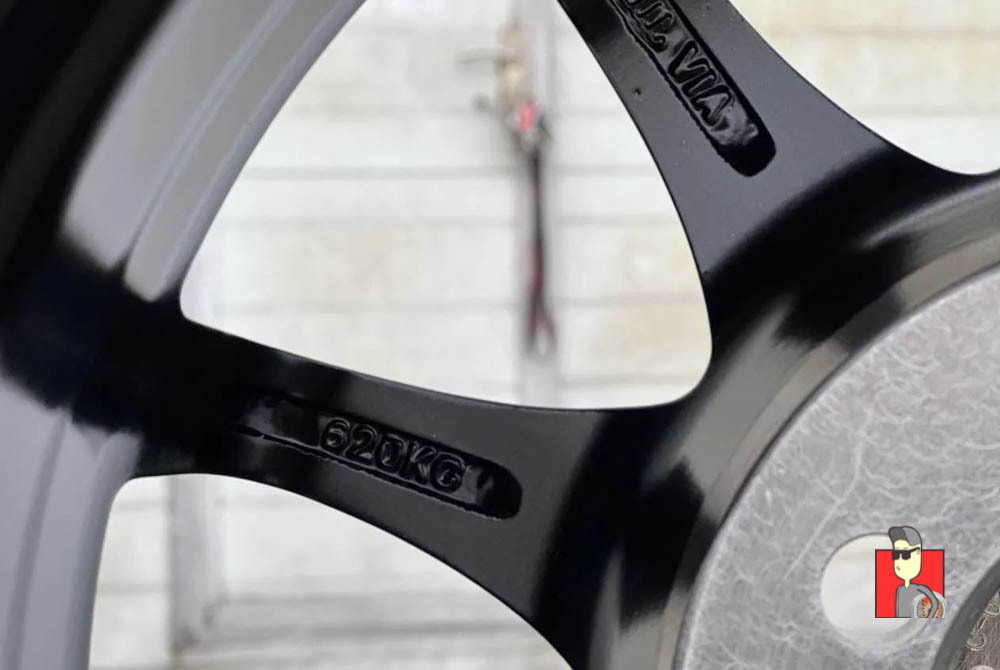 Комплект дисков Rays CE28 14x6 et35 4x100/4x114.3