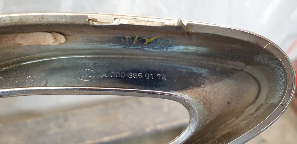 Накладка юбки заднего бампера левая GLS (X166) 15-19 Б/У Оригинал A0008850174