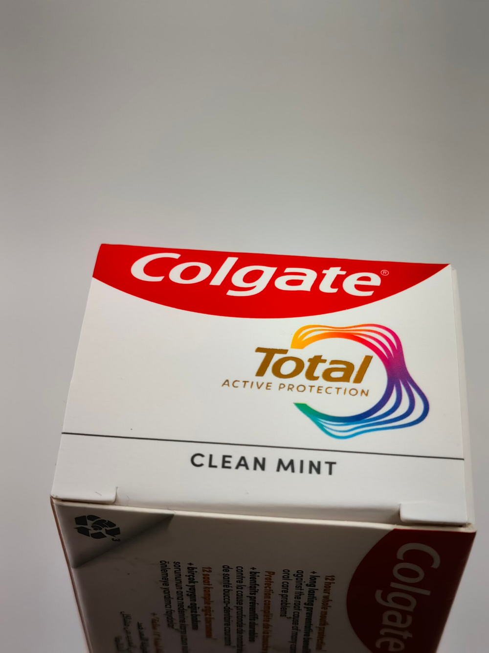 Зубная паста Colgate  Total  Clean Mint отбеливающая для чувствительных зубов, 75 мл