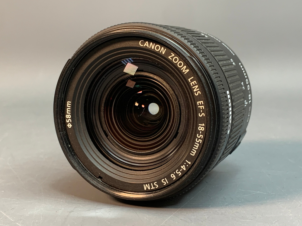 Canon 750D Kit 18-55mm IS STM 24.800 кадров, царапина на линзе