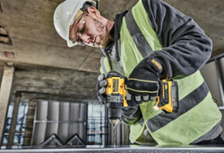 Бесщеточная дрель-шуруповерт DEWALT 2 скорости, 2 АКБ 18 В XR Li-Ion DCD800E2T-QW
