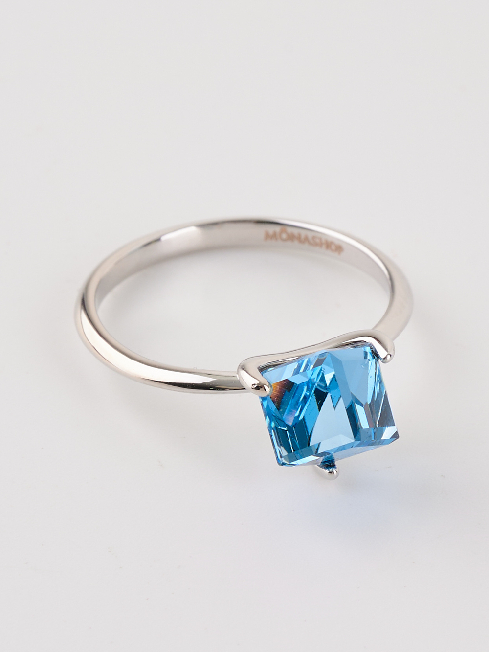 Кольцо Миражи тонкое с голубым кристаллом Swarovski