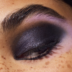 MAC Cosmetics Dazzleshadow Eyeshadow Stick - Тени для век в кремовой текстуре в стике оттенок Black Ice, 1 g