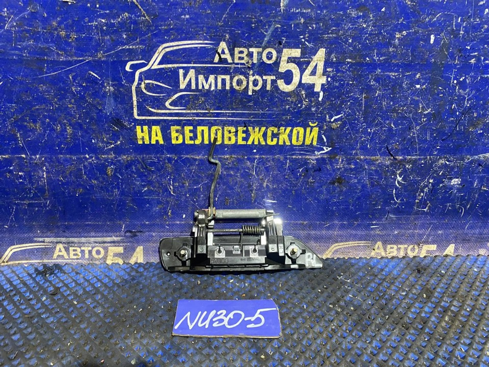 Ручка двери задней левой внешняя NISSAN PRESAGE 1999