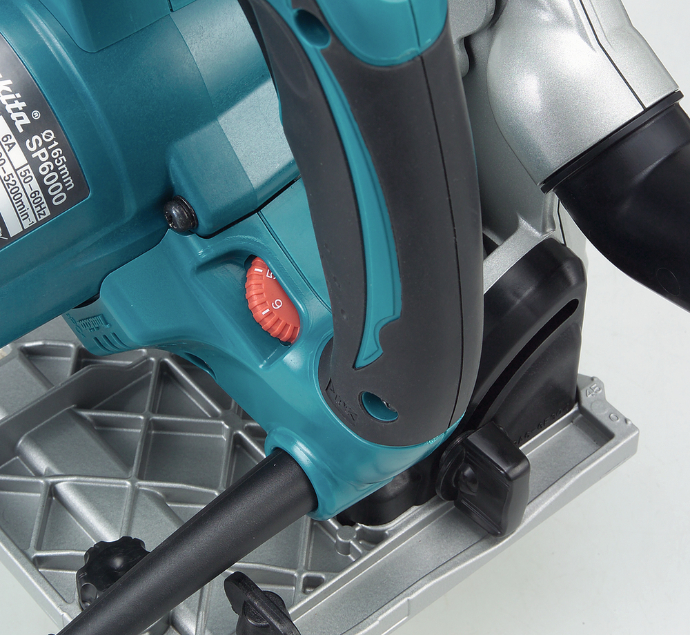 Погружная пила Makita SP6000J