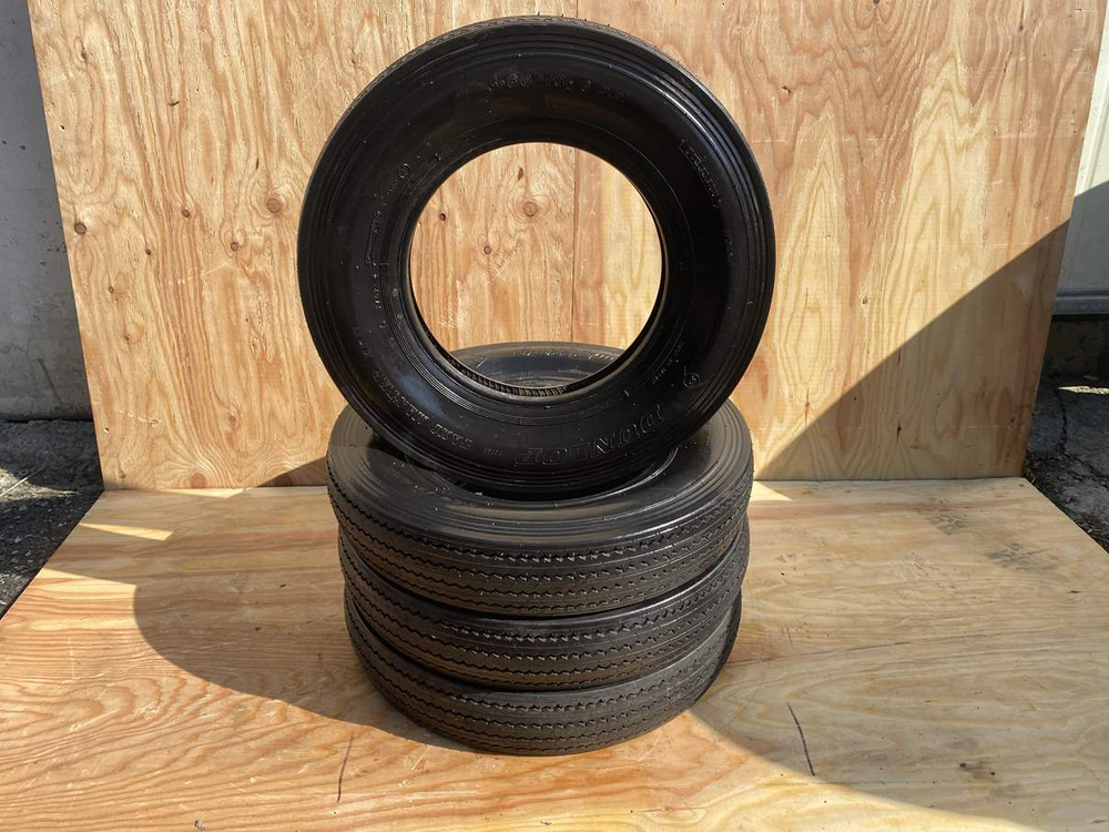 Dunlop taxi master 5.60R13  4шт.