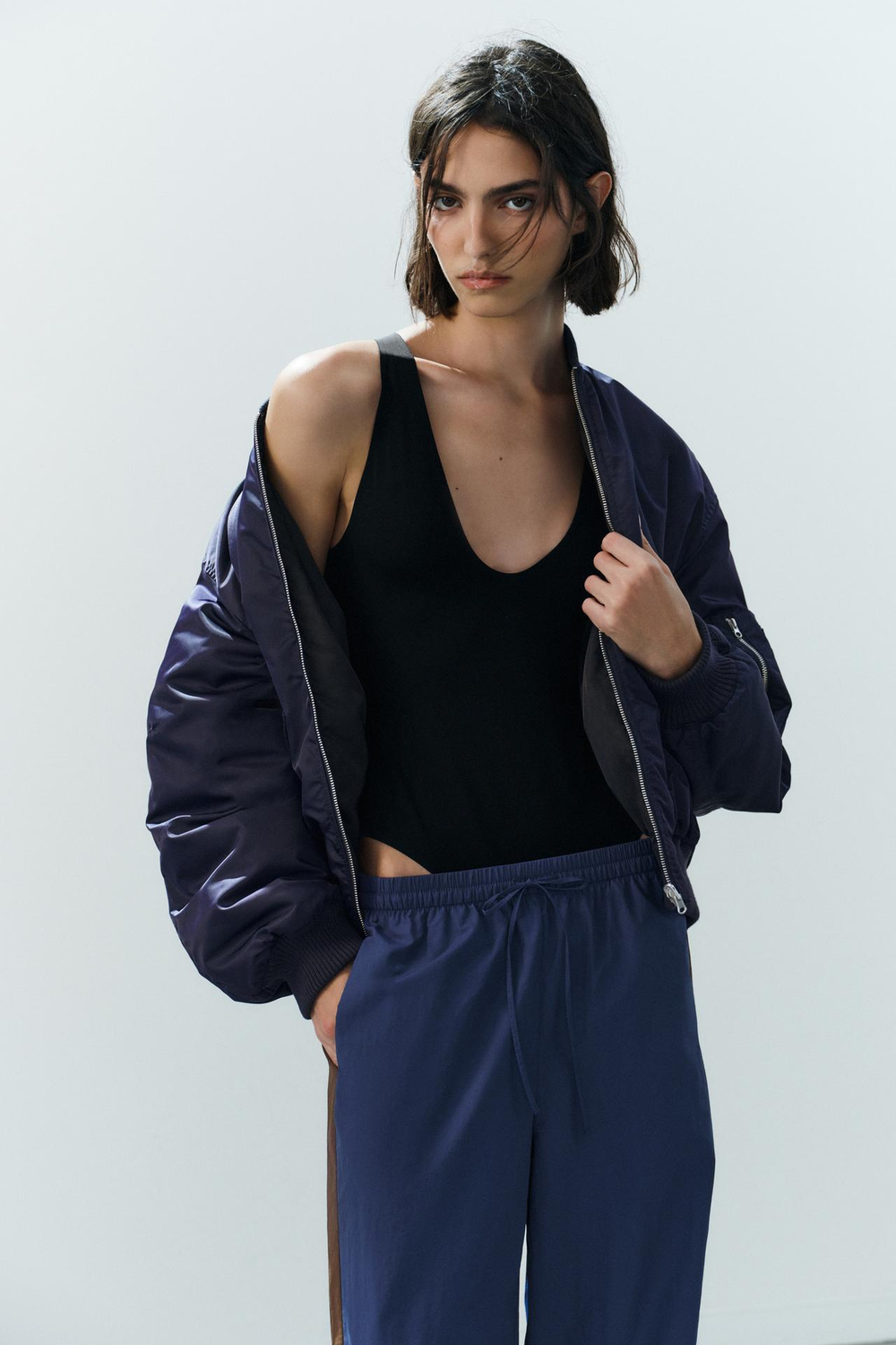 ZARA ТЕХНИЧНЫЕ БРЮКИ С ЛАМПАСАМИ, СИНИЙ