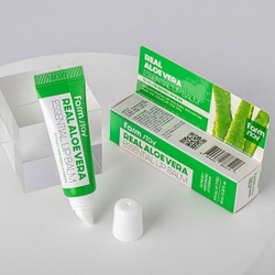Бальзам для губ с алоэ FarmStay Real Aloe Vera Essential Lip Balm, 10г