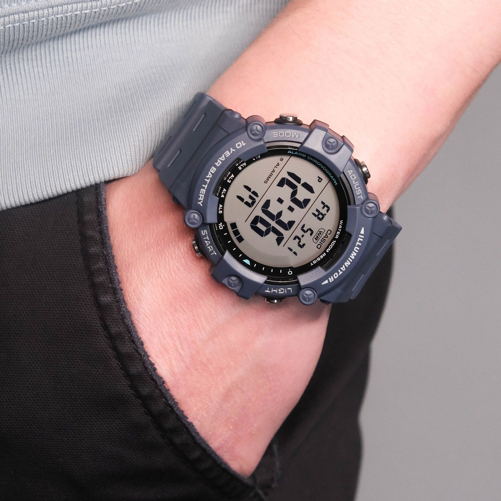 Мужские наручные часы Casio AE-1500WH-2A