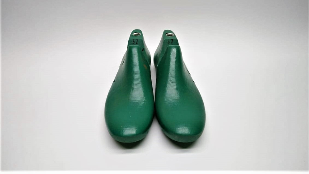 Колодки женские артикул KROSS T ( кроссовки)