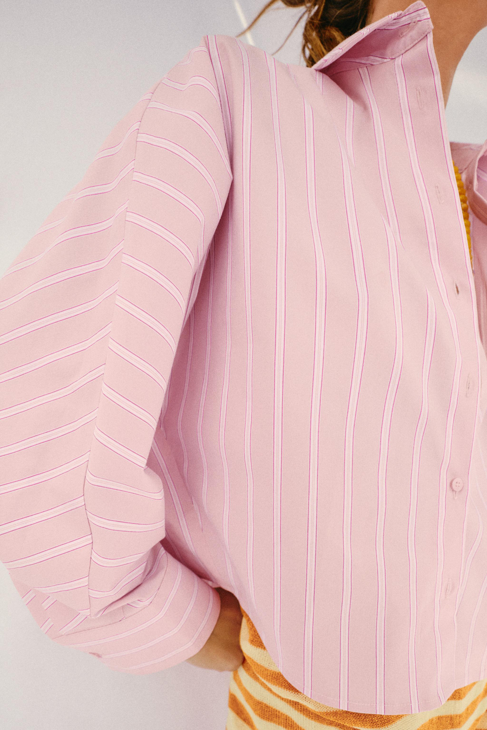 РУБАШКА В ПОЛОСКУ С ШИРОКОЙ ПРОЙМОЙ — ZARA