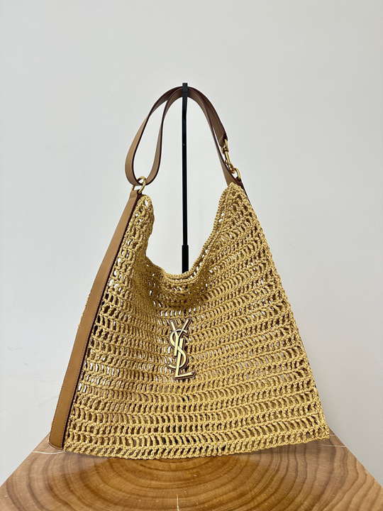 OXALIS IN RAFFIA