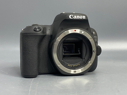 Canon 200D Kit 18-55mm 4.100 кадров