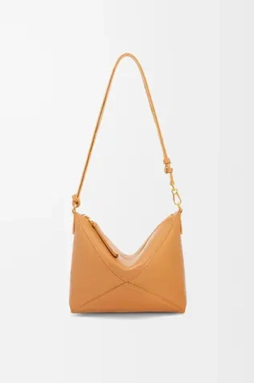 Loewe Сумочка-клатч Puzzle Fold из блестящей телячьей кожи наппа, горчично-желтый