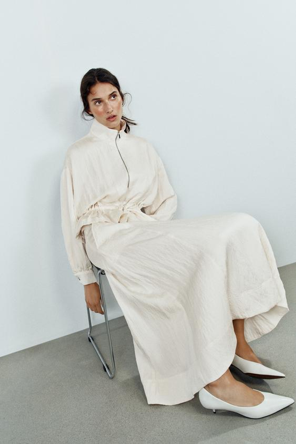 ZARA ЮБКА МИДИ С ЭФФЕКТОМ МЯТОЙ ТКАНИ, ЭКРЮ