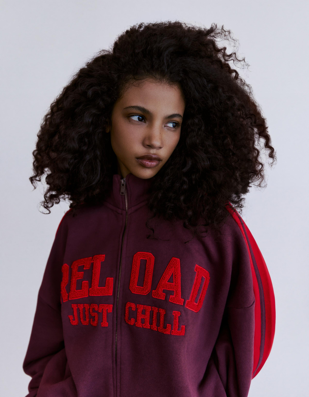 Женский свитшот на молнии с нашивкой - BERSHKA